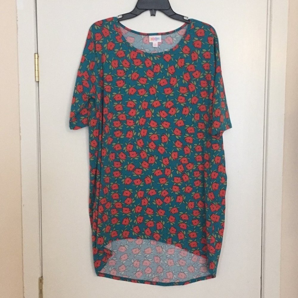 S‎ LuLaRoe Irma Top B05 1770